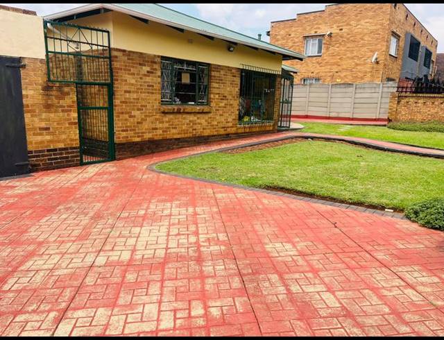 6 BEDROOM HOUSE FOR SALE IN TEDSTONEVILLE